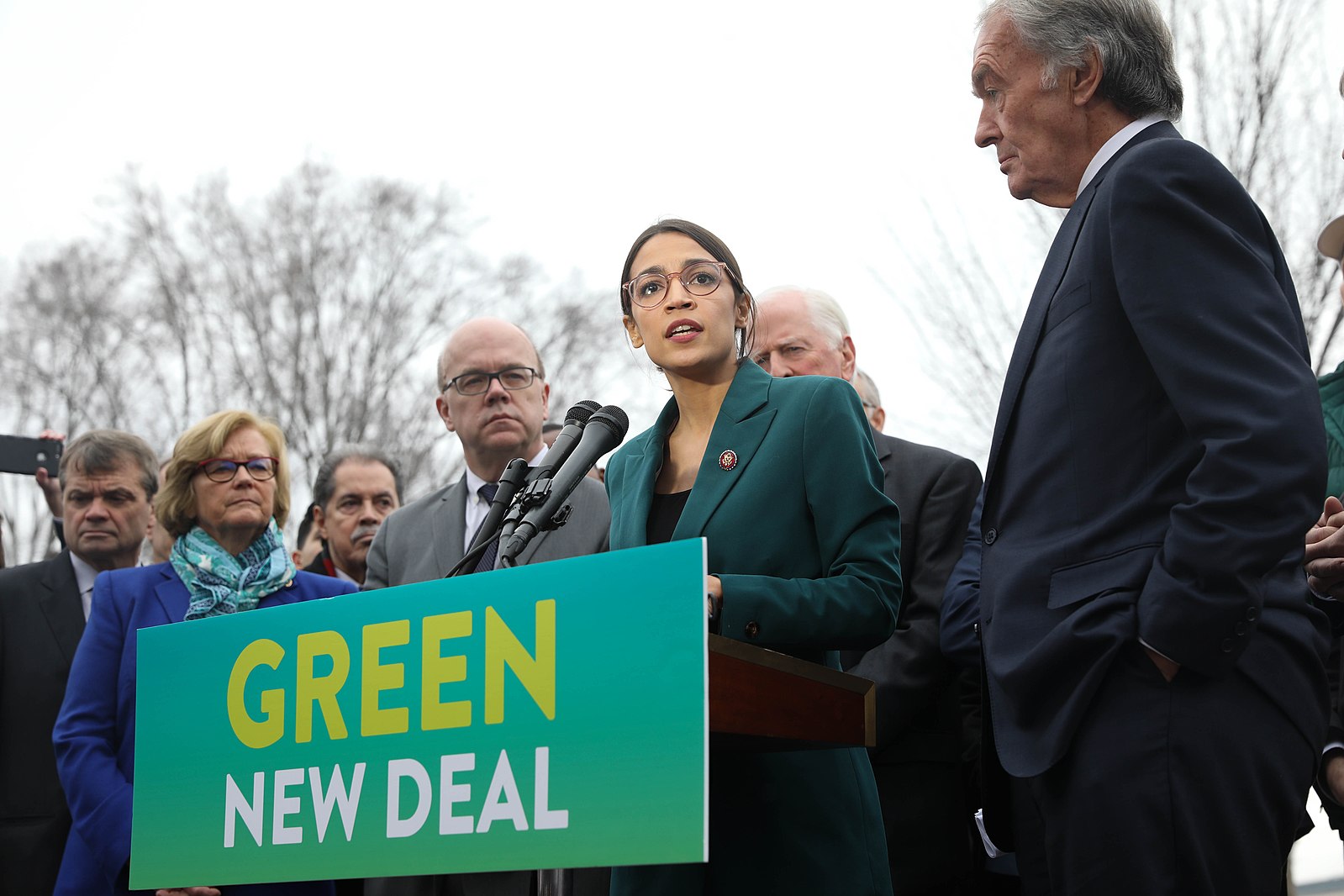 1599px-GreenNewDeal_Presser_020719_(26_of_85)_(46105848855).jpg