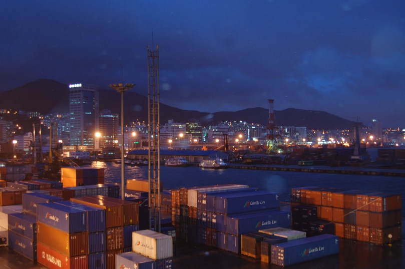 Korea_busan_pusan_harbour_cargo_container_terminal.jpeg